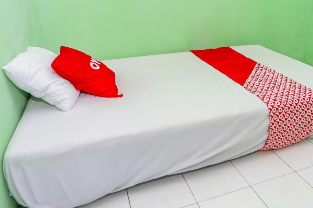 Spot On 94166 Kost Bunda Syariah Hotel Bekasi Kültér fotó