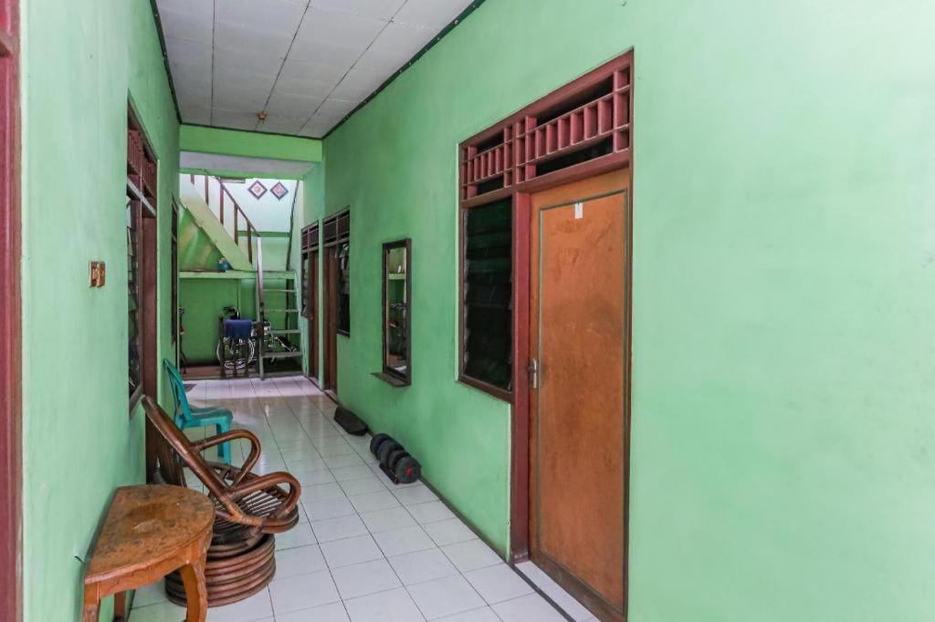 Spot On 94166 Kost Bunda Syariah Hotel Bekasi Kültér fotó